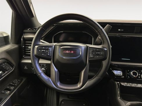 Used 2024 GMC Sierra 2500 AT4 w/ AT4 Premium Plus Package image 12