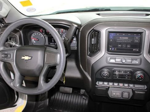 Used 2022 Chevrolet Silverado 1500 W/T w/ Z71 Off-Road Package AWD/4WD image 24