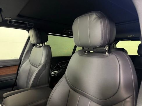 New 2025 Land Rover Range Rover Long Wheelbase SE image 6