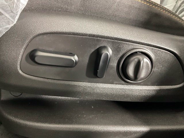 Used 2019 GMC Terrain SLE w/ Driver Convenience Package AWD/4WD image 28