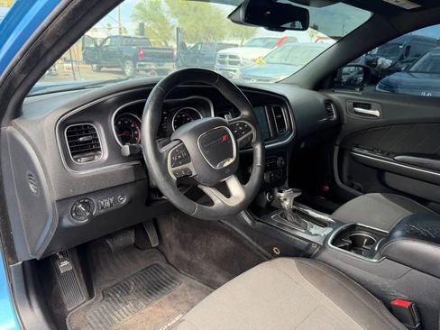 Used 2015 Dodge Charger SXT RWD image 17