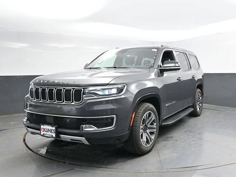 Used 2024 Jeep Wagoneer Series II AWD/4WD image 6