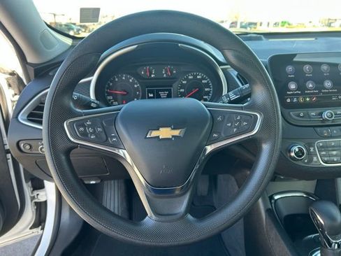 Used 2024 Chevrolet Malibu LT image 10