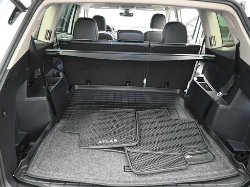 Used 2025 Volkswagen Atlas SEL Premium R-Line image 26