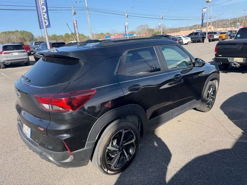 Used 2022 Chevrolet TrailBlazer RS w/ Sun and Liftgate Package image 3