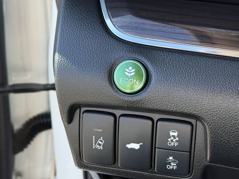 Used 2015 Honda CR-V Touring image 10