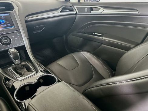Used 2014 Ford Fusion Titanium image 24