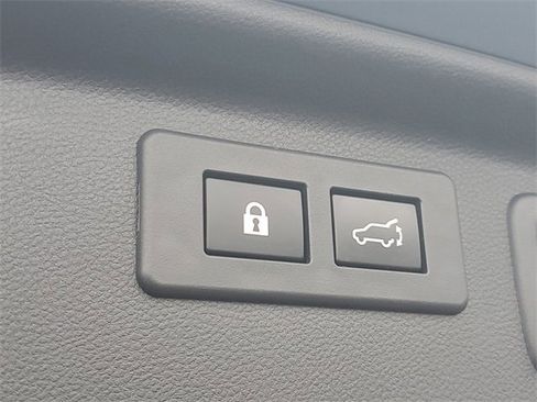 Used 2023 Subaru Forester Touring w/ Popular Package #3 image 9