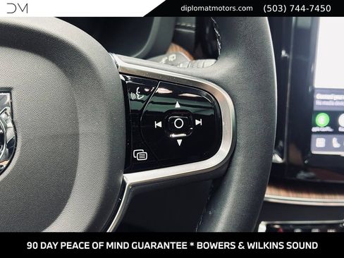 Used 2024 Volvo XC60 T8 Ultimate AWD/4WD image 30