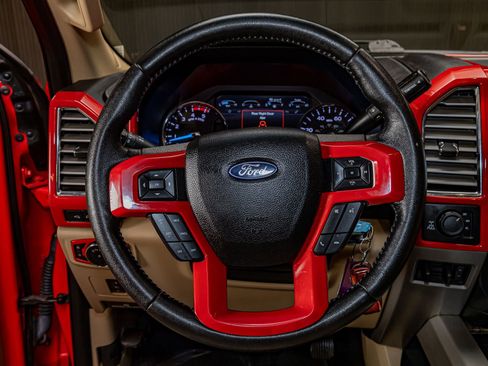 Used 2017 Ford F250 Lariat w/ Chrome Package image 13