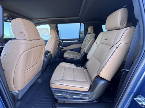 New 2026 Cadillac Escalade ESV Luxury w/ LPO, Radiant Package image 13