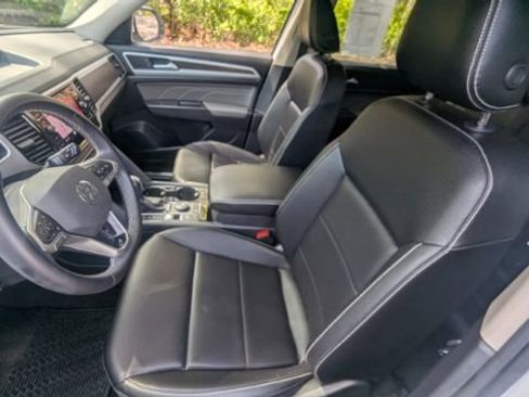 Used 2023 Volkswagen Atlas SE w/ Panoramic Sunroof Package image 18