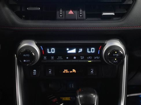 Used 2023 Toyota RAV4 XSE AWD/4WD image 19