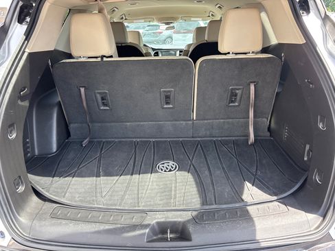 Used 2019 Buick Enclave Essence AWD/4WD image 9