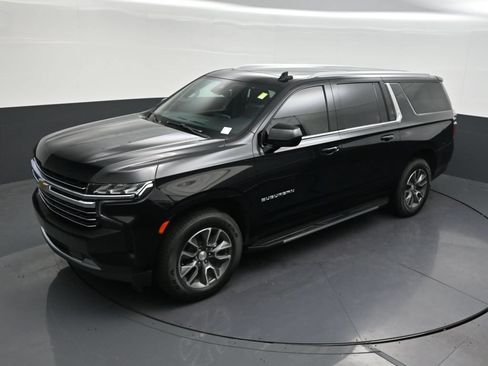 Used 2023 Chevrolet Suburban LT RWD image 16