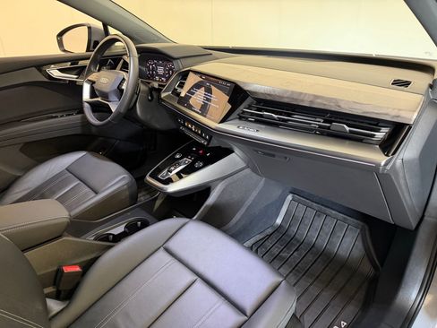 Used 2023 Audi Q4 e-tron Premium Plus w/ Premium Plus image 29
