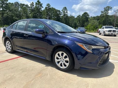 Used 2024 Toyota Corolla LE FWD image 1