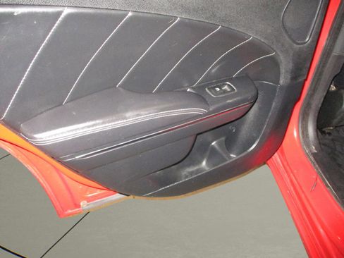 Used 2014 Dodge Charger R/T image 17