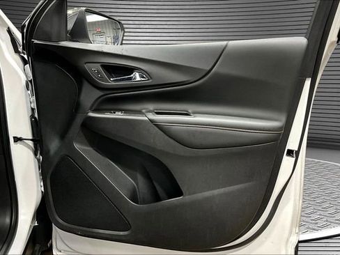 Used 2020 Chevrolet Equinox Premier FWD image 26