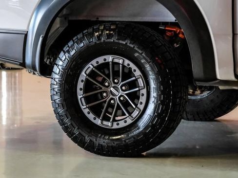 Used 2019 Ford F150 Raptor w/ Equipment Group 802A Luxury AWD/4WD image 48