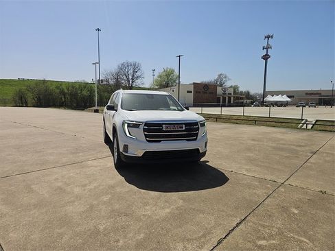 New 2025 GMC Acadia Elevation w/ Elevation Premium Package image 2