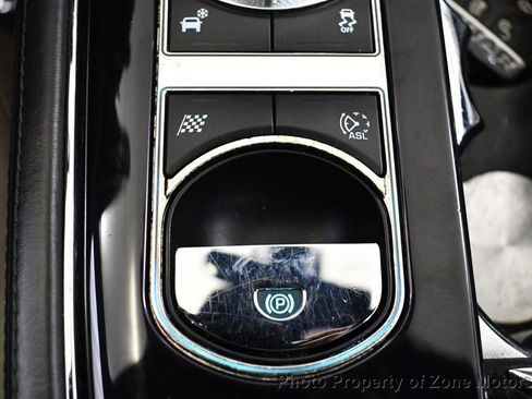 Used 2015 Jaguar XJ image 51