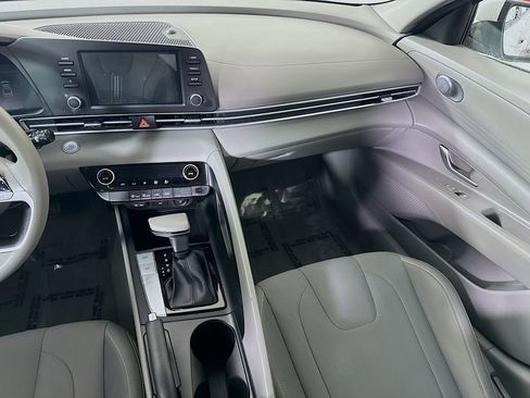 Certified 2021 Hyundai Elantra SEL image 25