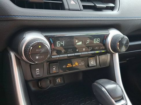 Certified 2024 Toyota RAV4 SE w/ Convenience Package AWD/4WD image 16