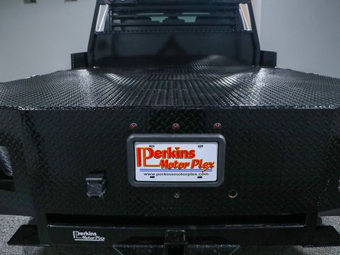 Used 2024 Chevrolet Silverado 3500 W/T image 9