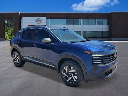 New 2026 Nissan Kicks SV w/ SV Premium Package FWD image 2