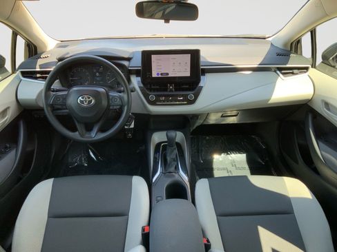 Used 2025 Toyota Corolla LE FWD image 9