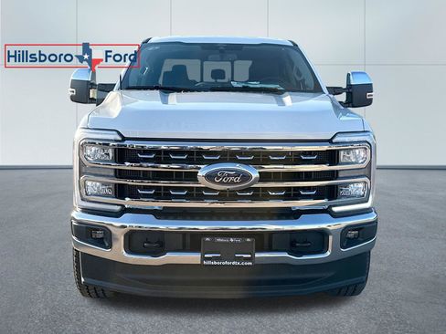 Used 2026 Ford F250 Lariat w/ Chrome Package image 2