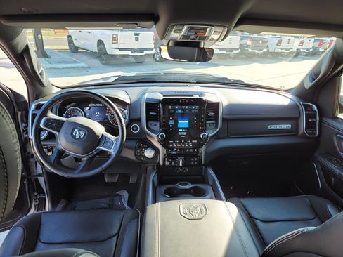 Used 2023 RAM 1500 Laramie AWD/4WD image 16