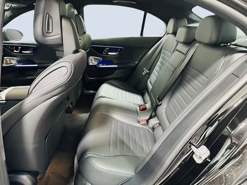 Used 2025 Mercedes-Benz C 300 4MATIC Sedan image 7