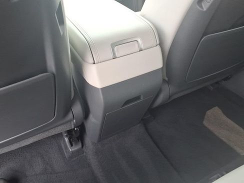 Used 2024 Hyundai Santa Fe SEL AWD/4WD image 9