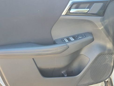 Used 2022 Mitsubishi Outlander ES AWD/4WD image 14