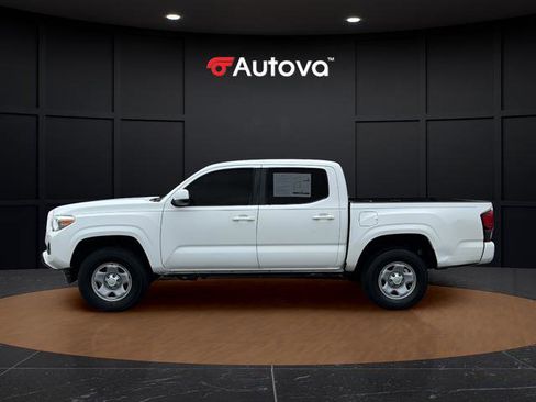 Used 2019 Toyota Tacoma SR w/ SR Convenience Package AWD/4WD image 2