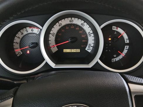 Used 2014 Toyota Tacoma PreRunner w/ Convenience Package RWD image 19