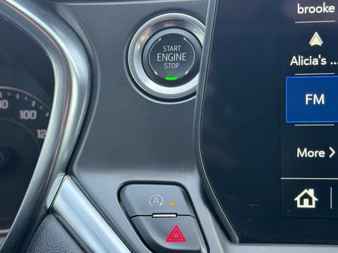 Used 2025 Chevrolet Blazer LT FWD image 19