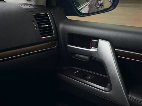 Used 2019 Toyota Land Cruiser AWD/4WD image 36