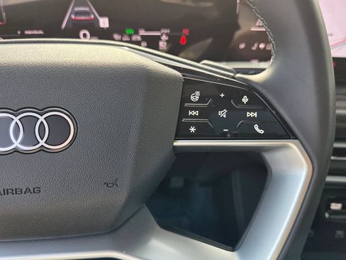 Used 2025 Audi Q5 Premium Plus w/ Premium Plus AWD/4WD image 23