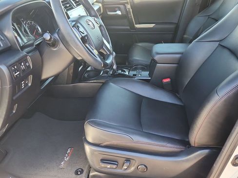 Used 2023 Toyota 4Runner TRD Off-Road Premium AWD/4WD image 7
