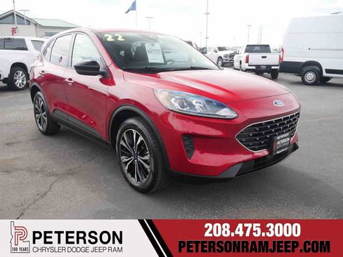 Used 2022 Ford Escape SE w/ SE Sport Appearance Package AWD/4WD image 1