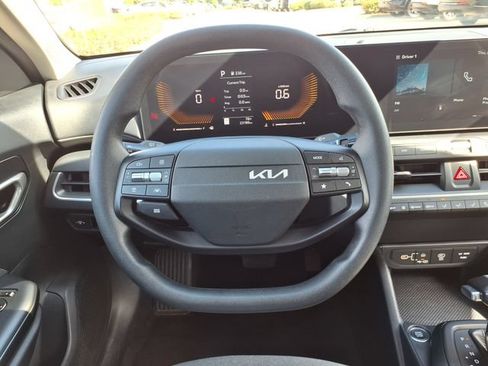Used 2025 Kia K4 FWD image 20