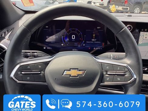 Used 2026 Chevrolet Equinox LT FWD image 28