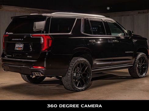 Used 2026 GMC Yukon Denali Ultimate w/ LPO, Illumination Package AWD/4WD image 10