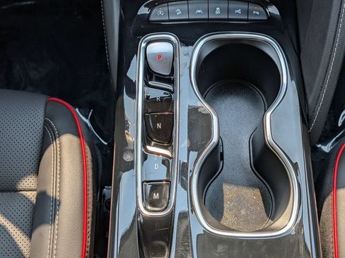 Used 2022 Buick Envision Essence w/ Technology Package II AWD/4WD image 30