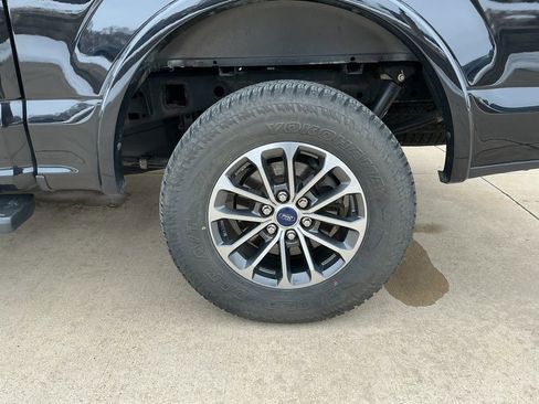 Used 2019 Ford F150 Lariat w/ Equipment Group 502A Luxury image 6