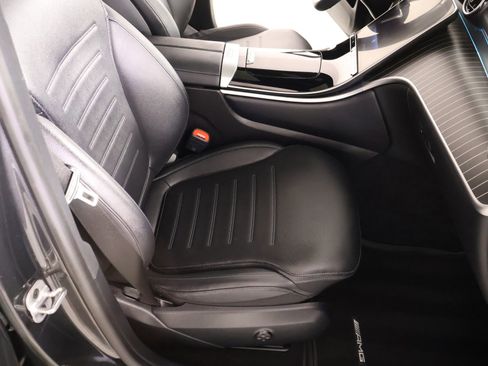 Used 2024 Mercedes-Benz GLC 300 4MATIC image 12