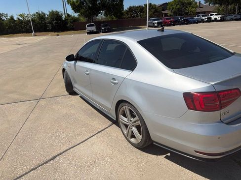 Used 2016 Volkswagen Jetta GLI SEL FWD image 5